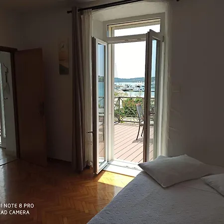 Ginna Trogir