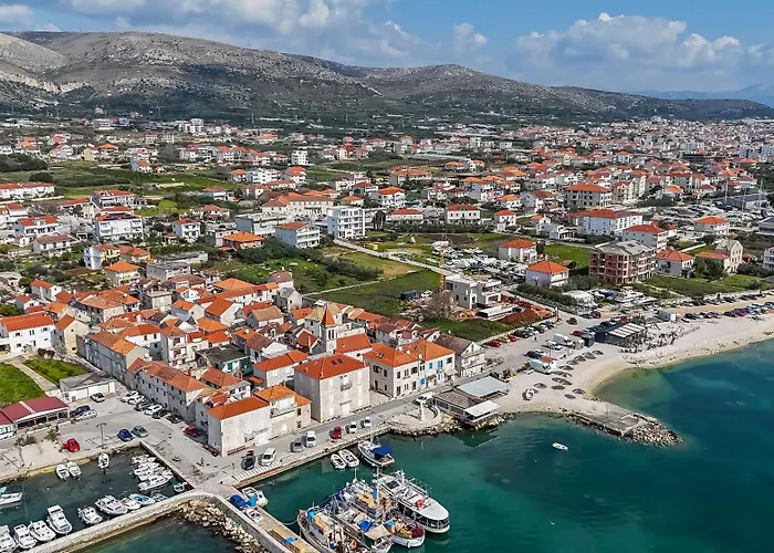 Ginna Trogir