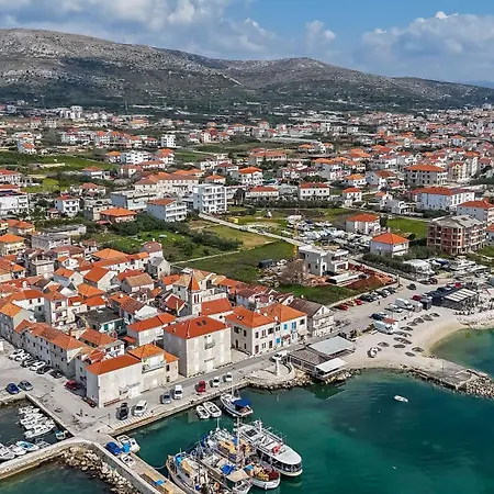 Ginna Trogir