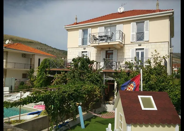 Ginna Lejlighed Trogir