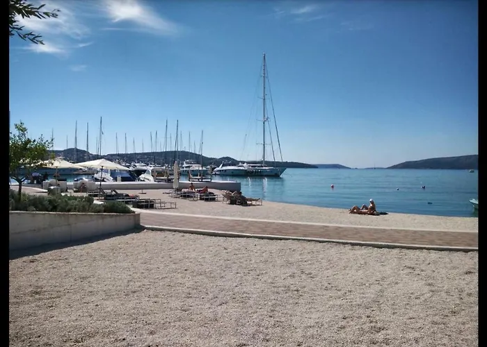 Ginna Lejlighed Trogir